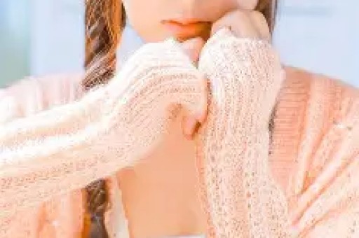 艺人严浩翔父亲宣布断绝子女关系后其母发文：已给其父300多万