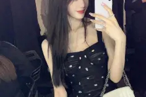 清纯女主播人设塌房酒后直播狂亲男嘉宾第二天哭着表示很后悔